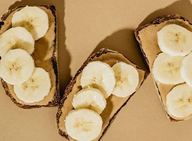 Best snacks for breastfeeding moms: 25 easy options for energy and milk supply support